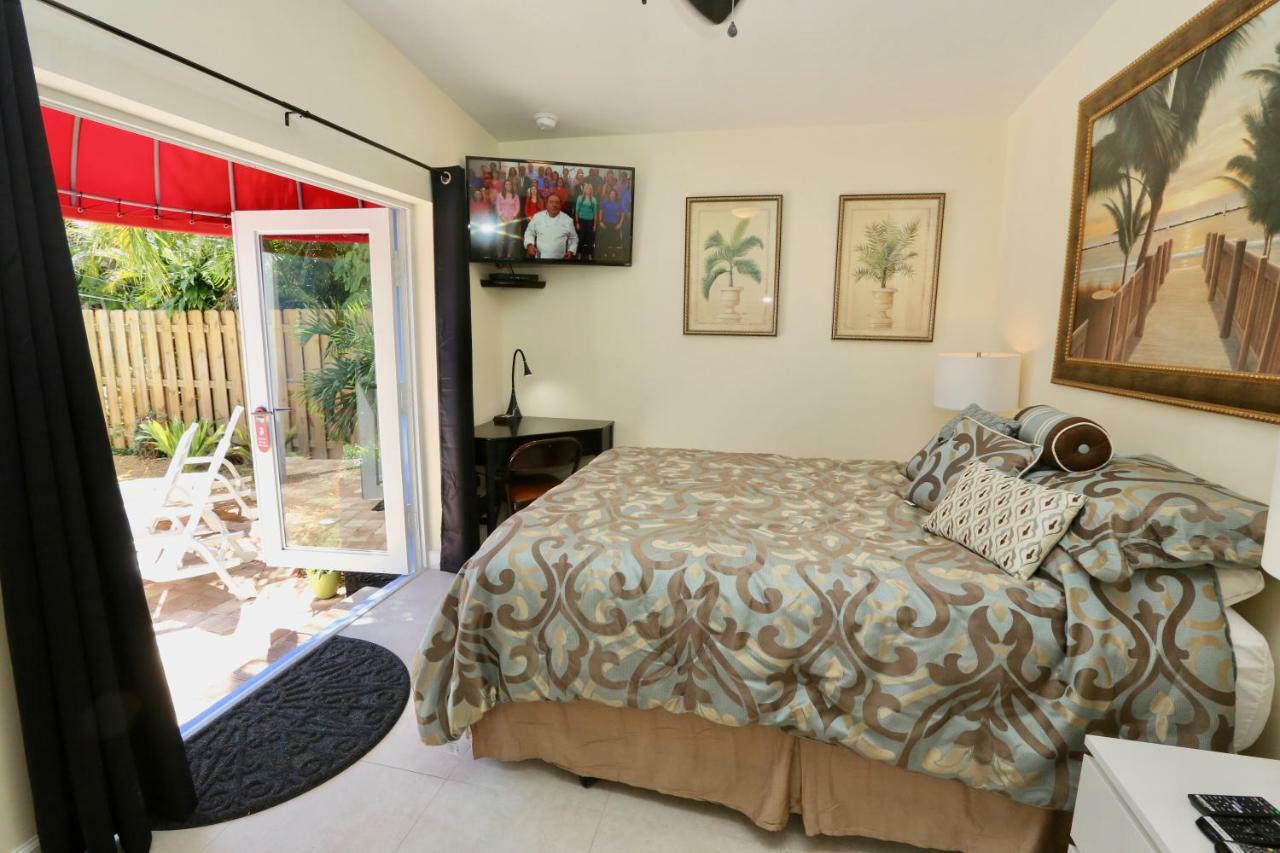 Fantasy Island Inn, Caters To Men Wilton Manors Экстерьер фото